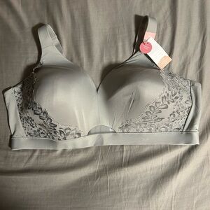 Cacique Comfort Bliss Lightly Lined Wire Free Soft Gray Lace Bra Size 48D